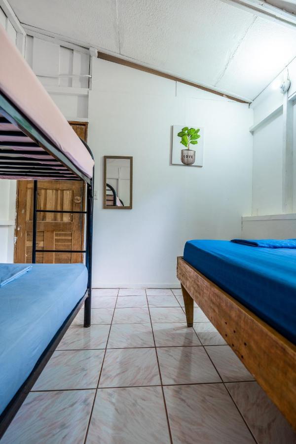 Pura Vida Mini Hostel Santa Teresa Playa Santa Teresa  Екстер'єр фото